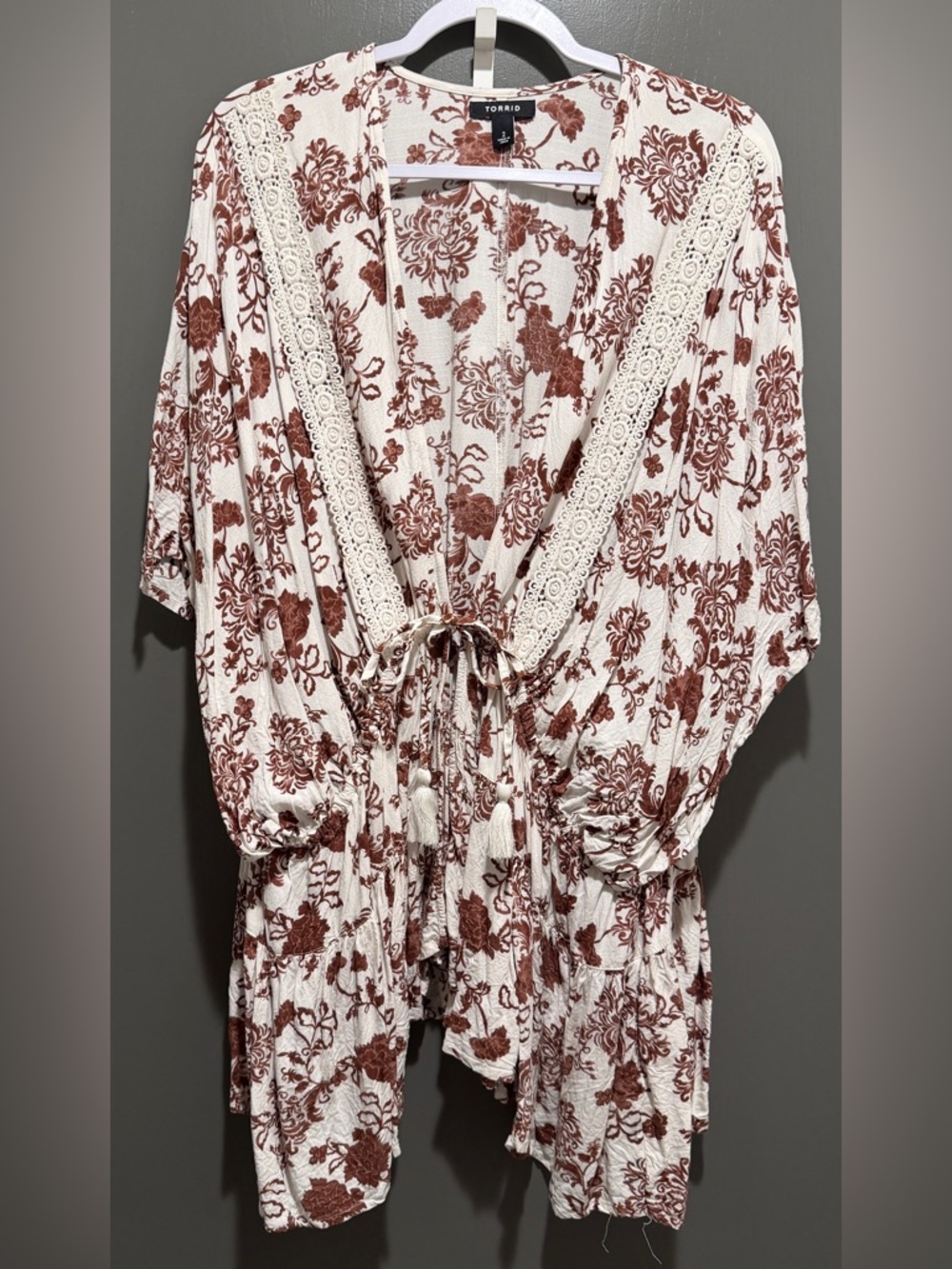 Torrid Cream & Rust Floral Lace-Trim Kimono